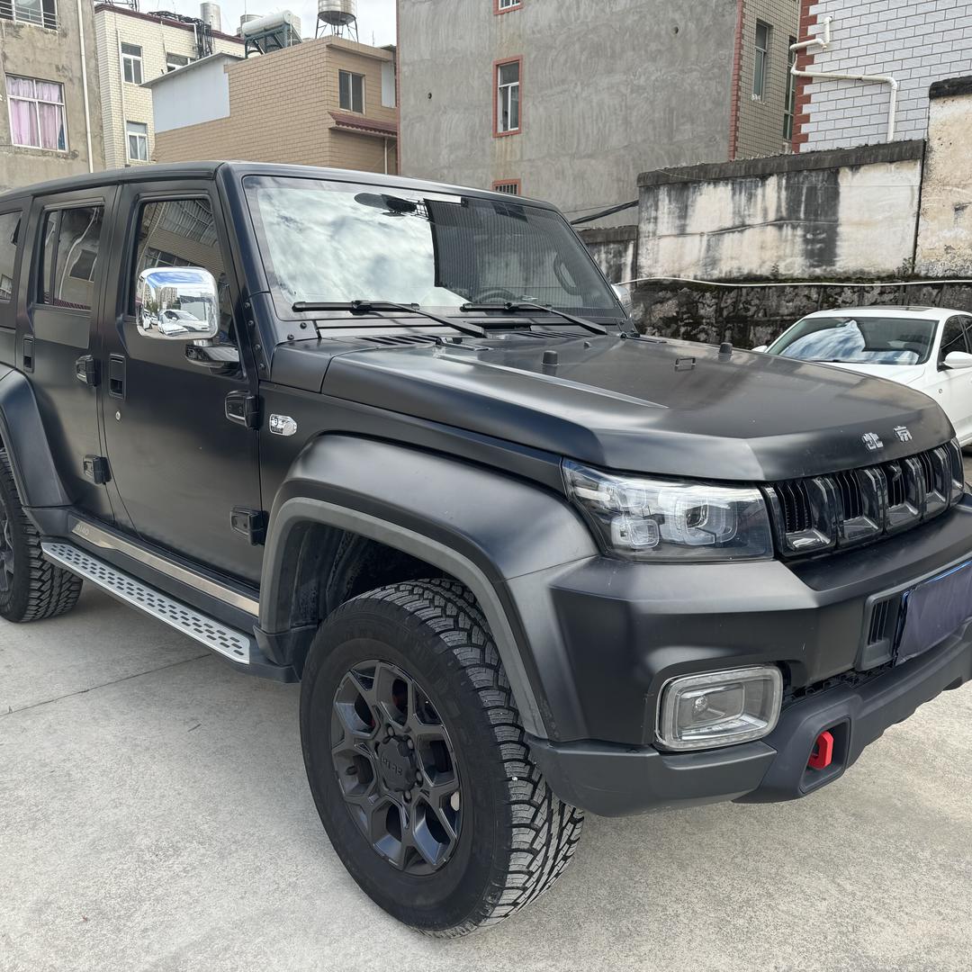 昆明海哥硬派越野车