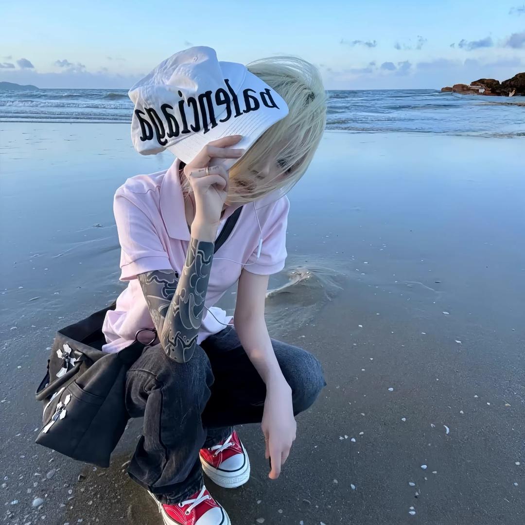 小尾巴^