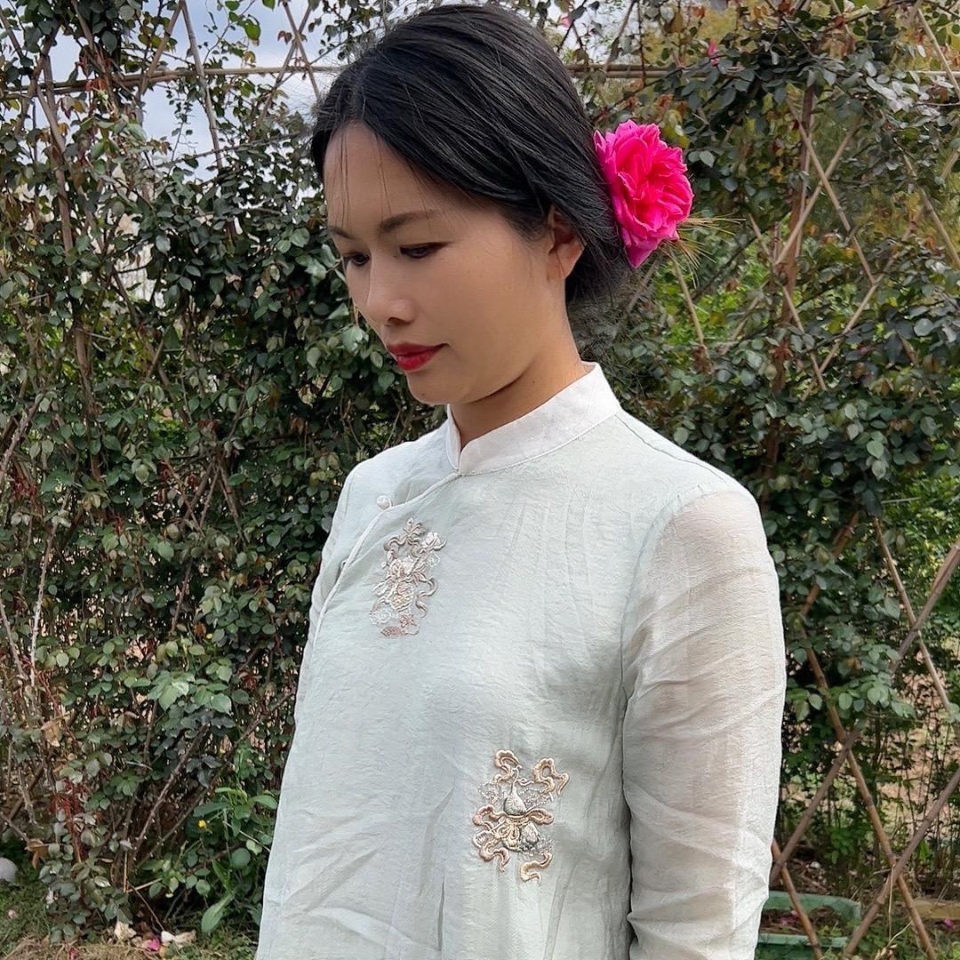 秋丽