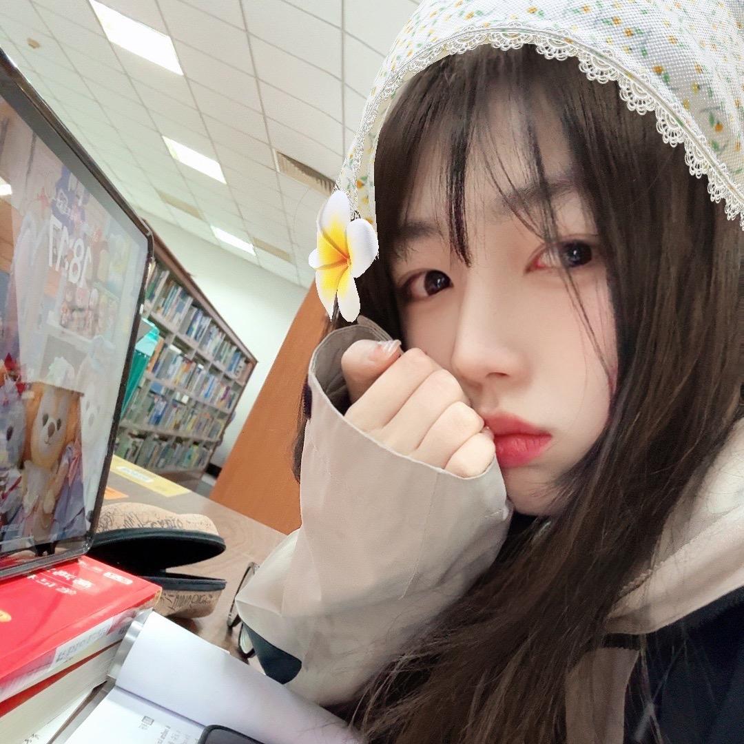 月瑶
