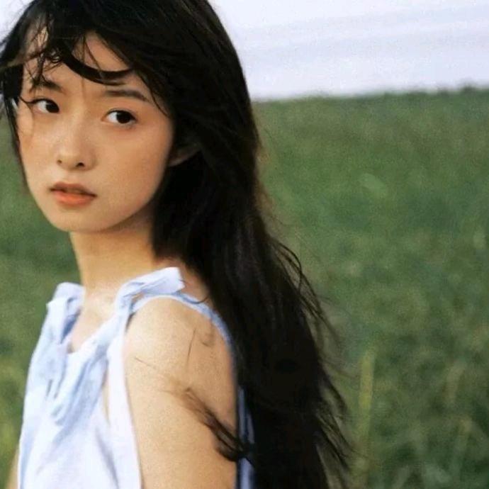 ✨总裁十年没笑了