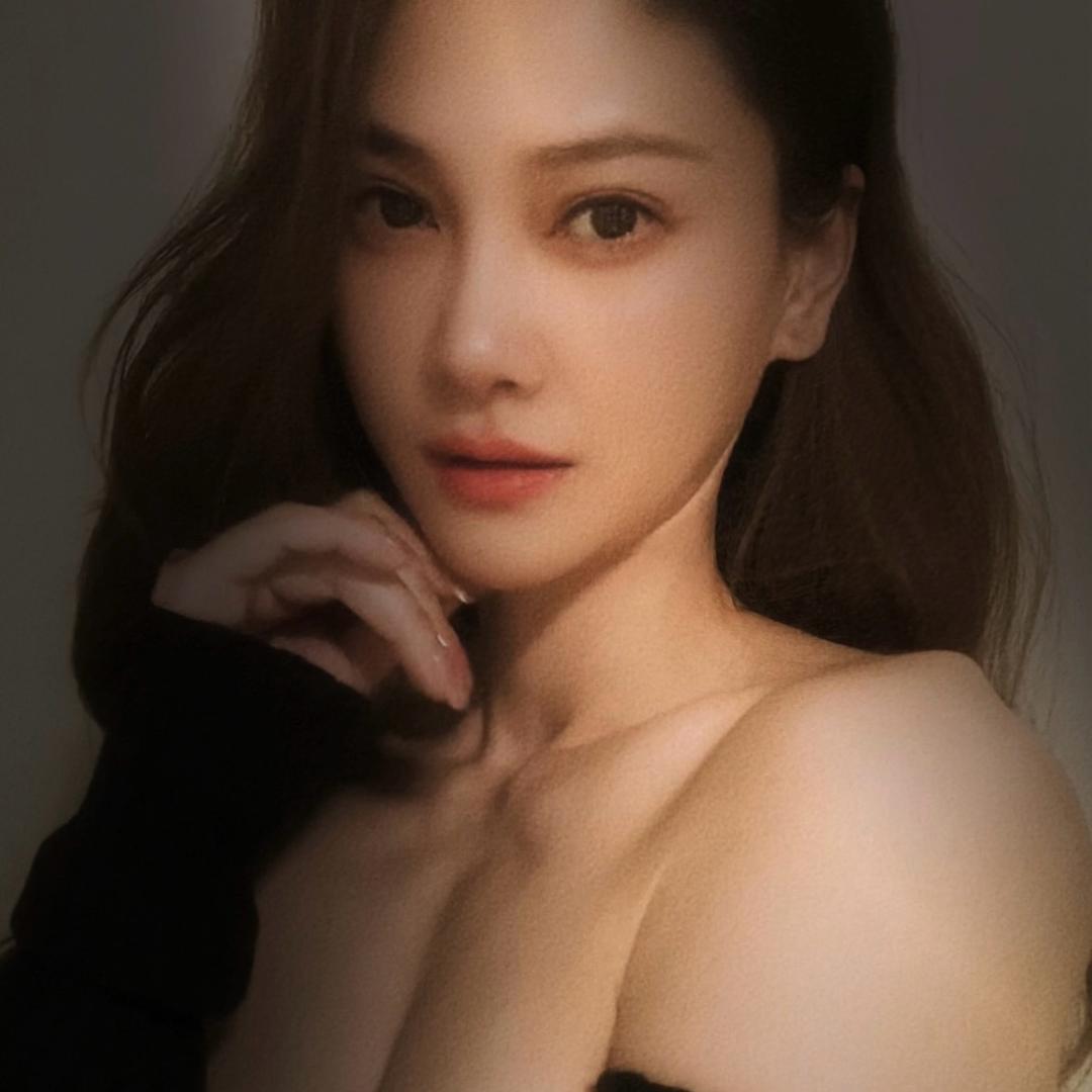羞涩的林中鸟儿