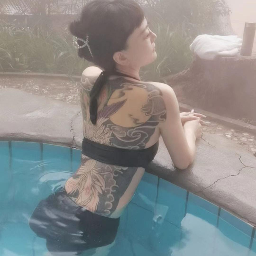 瑾宝 (影院式美甲美睫店)