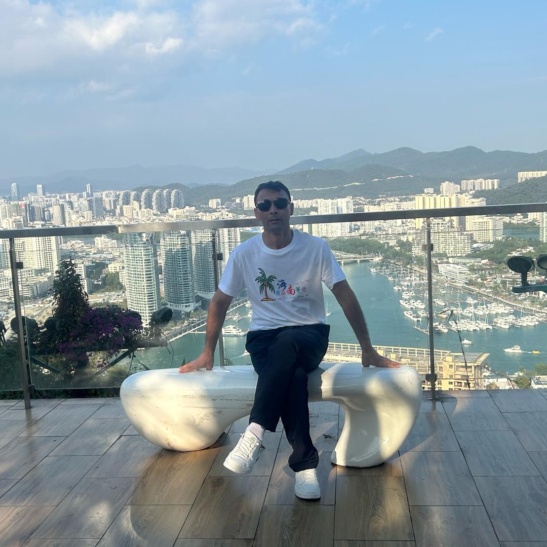 (新疆昌吉)拜山