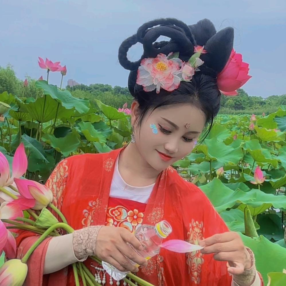 醉勤儿～水下舞者
