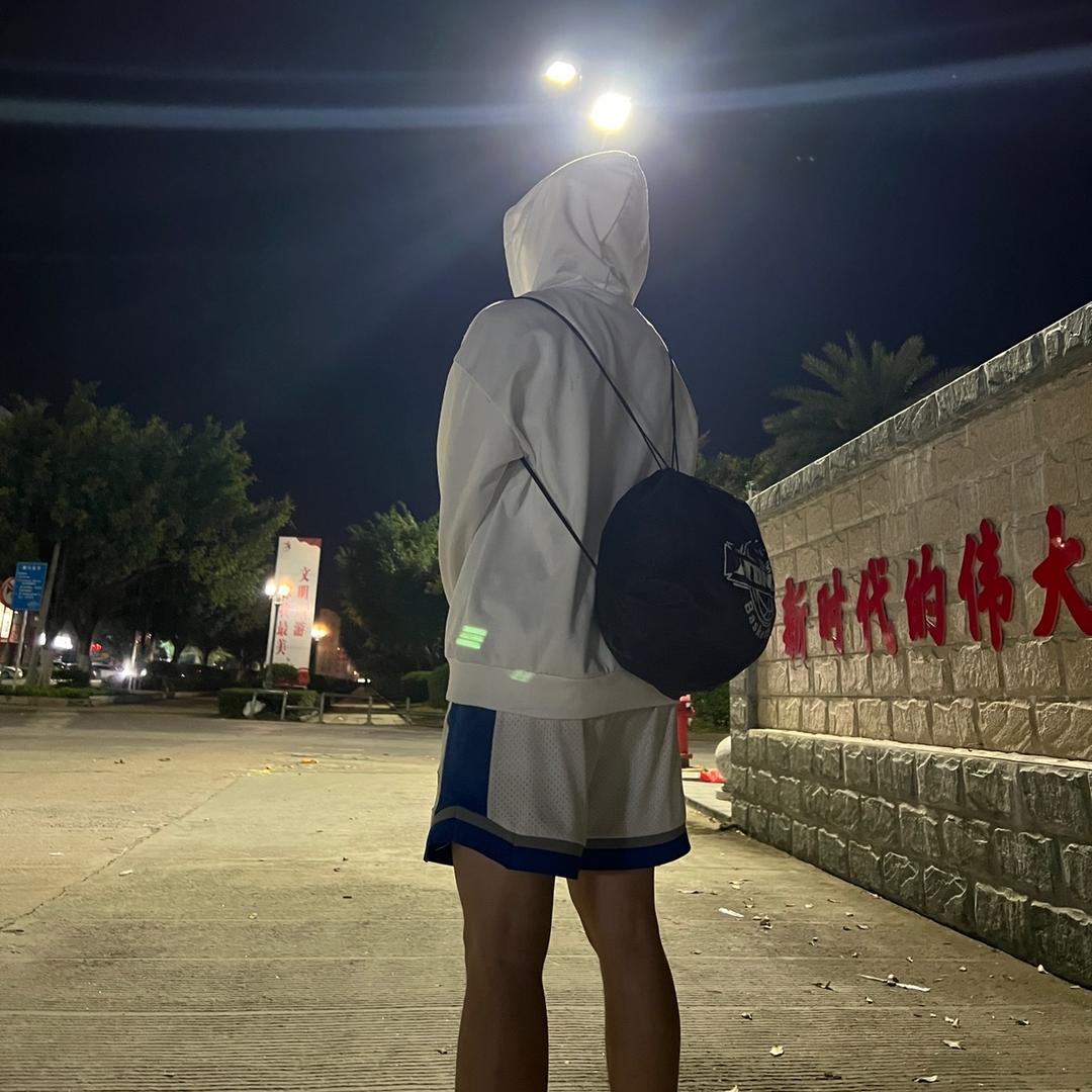 抽象先生😜