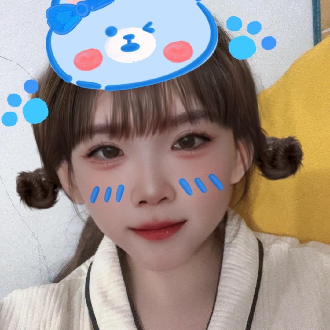 星空迷上了山野，有雾有灯也有归人