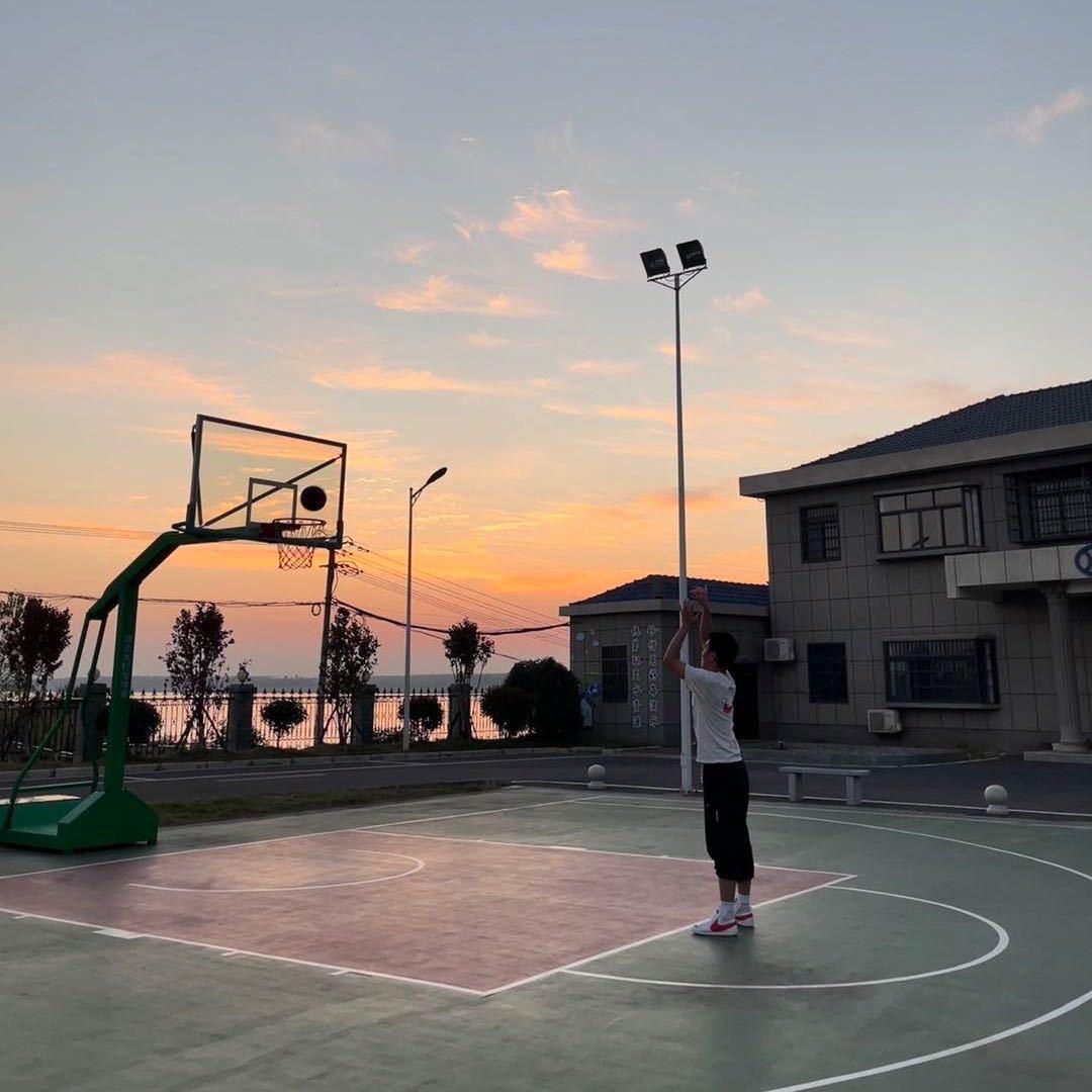 做寿司的小哥哥