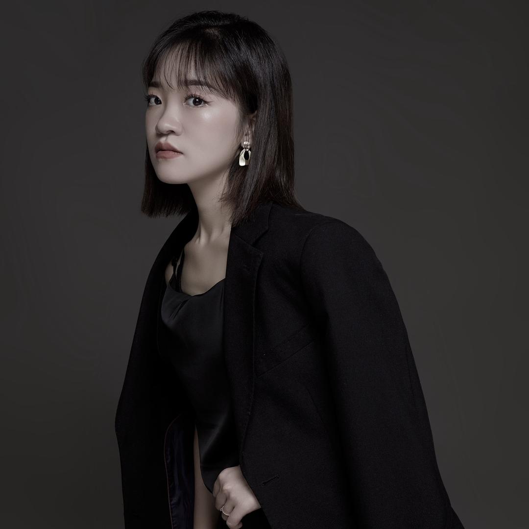 化妆师丁小爱