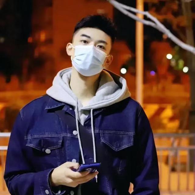 健身男孩