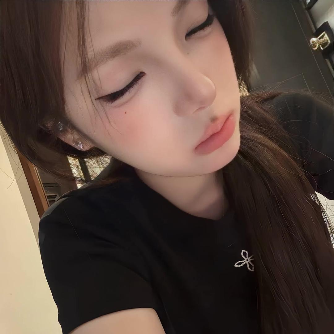 别捏我脸啦
