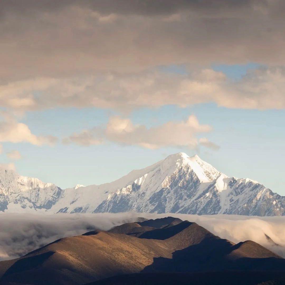 心事不在脸上。