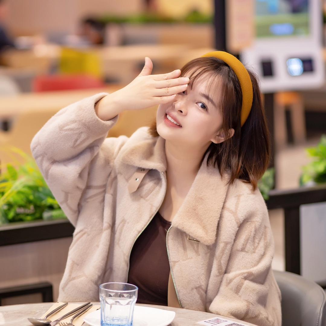 A东莞简爱化妆师Manny