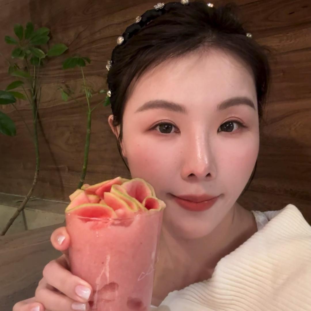 追太阳的阿葵呀🌻