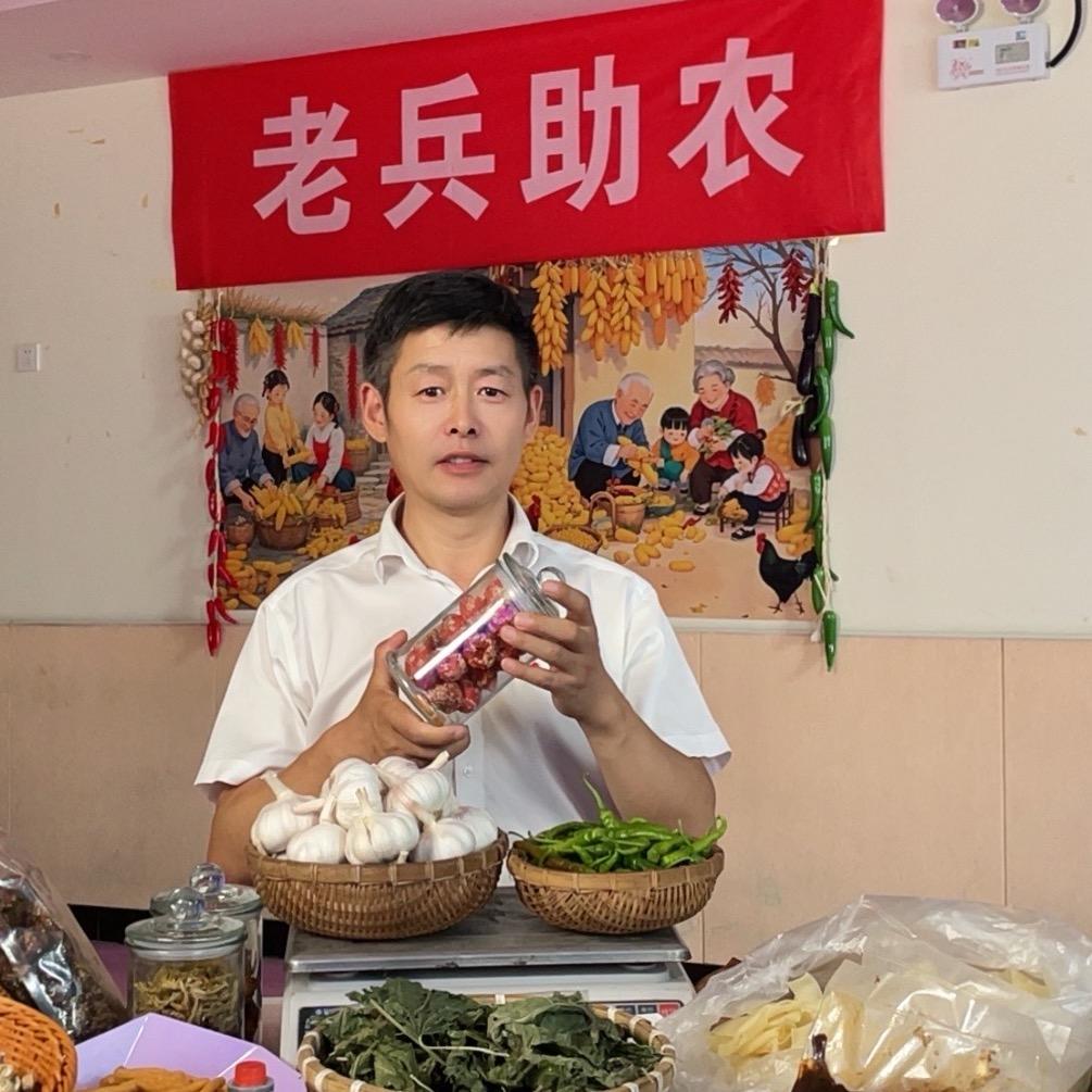 基层党员苏北老兵助农