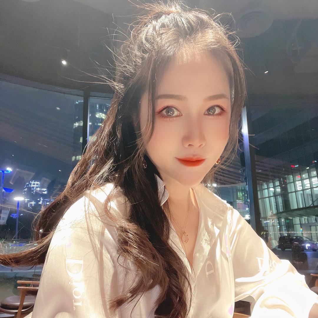 阿丽