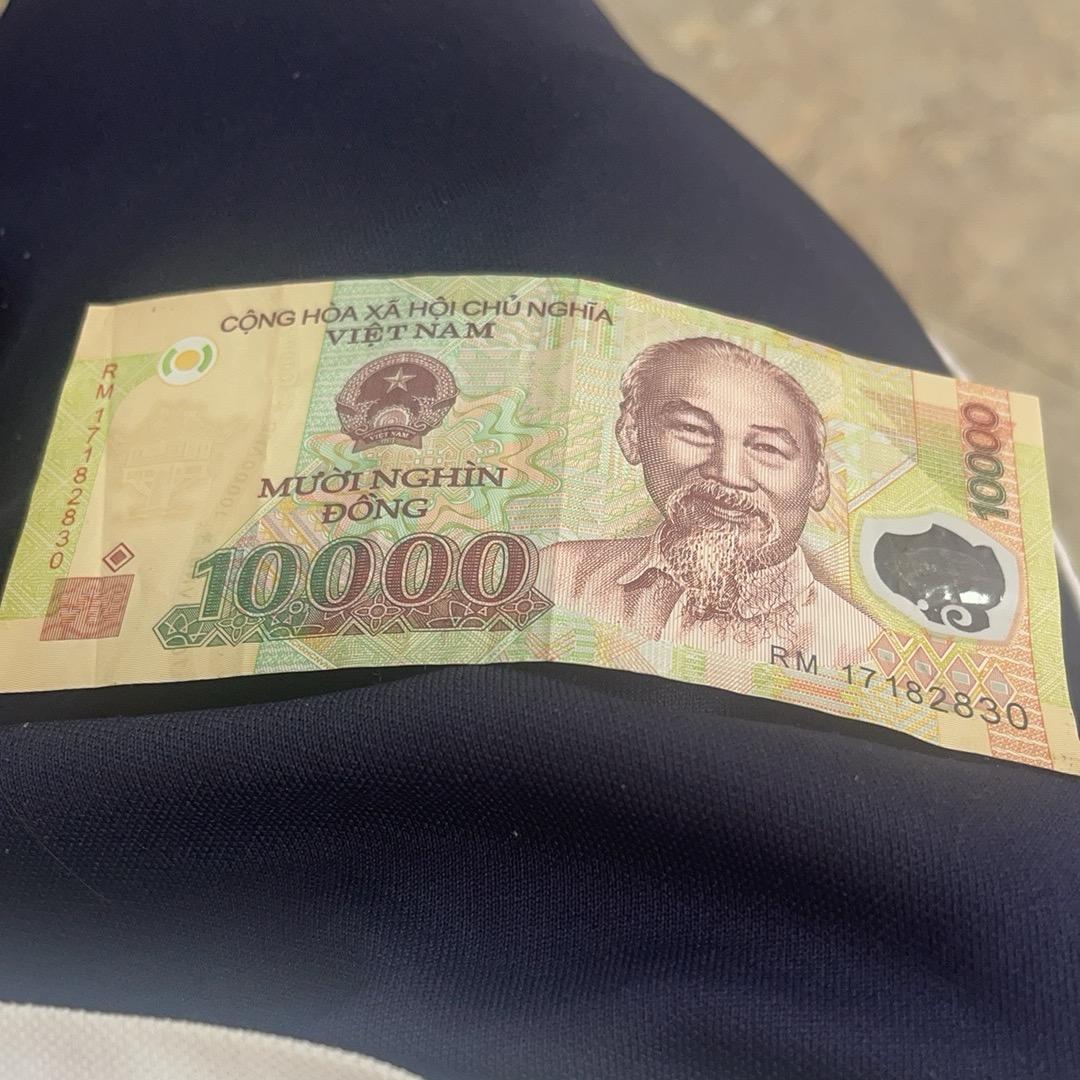 这男人一动情   钱包等于零