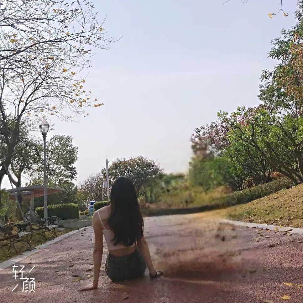 爱吃臭豆腐的瓶子