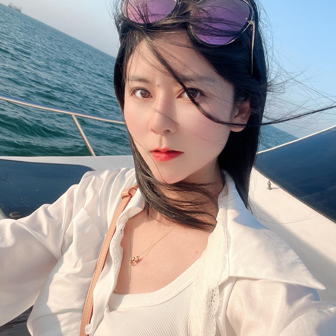 吃太饱，别惹我&