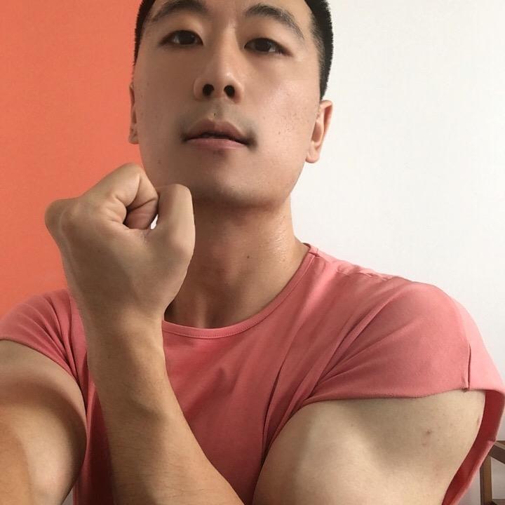 晨烨健身leyi李