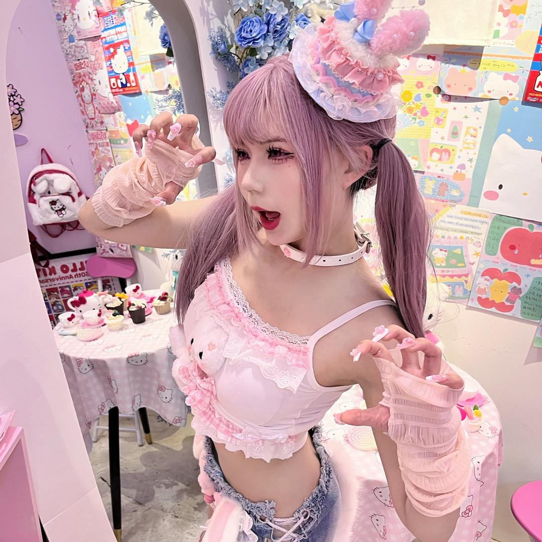 吃柚子的猫