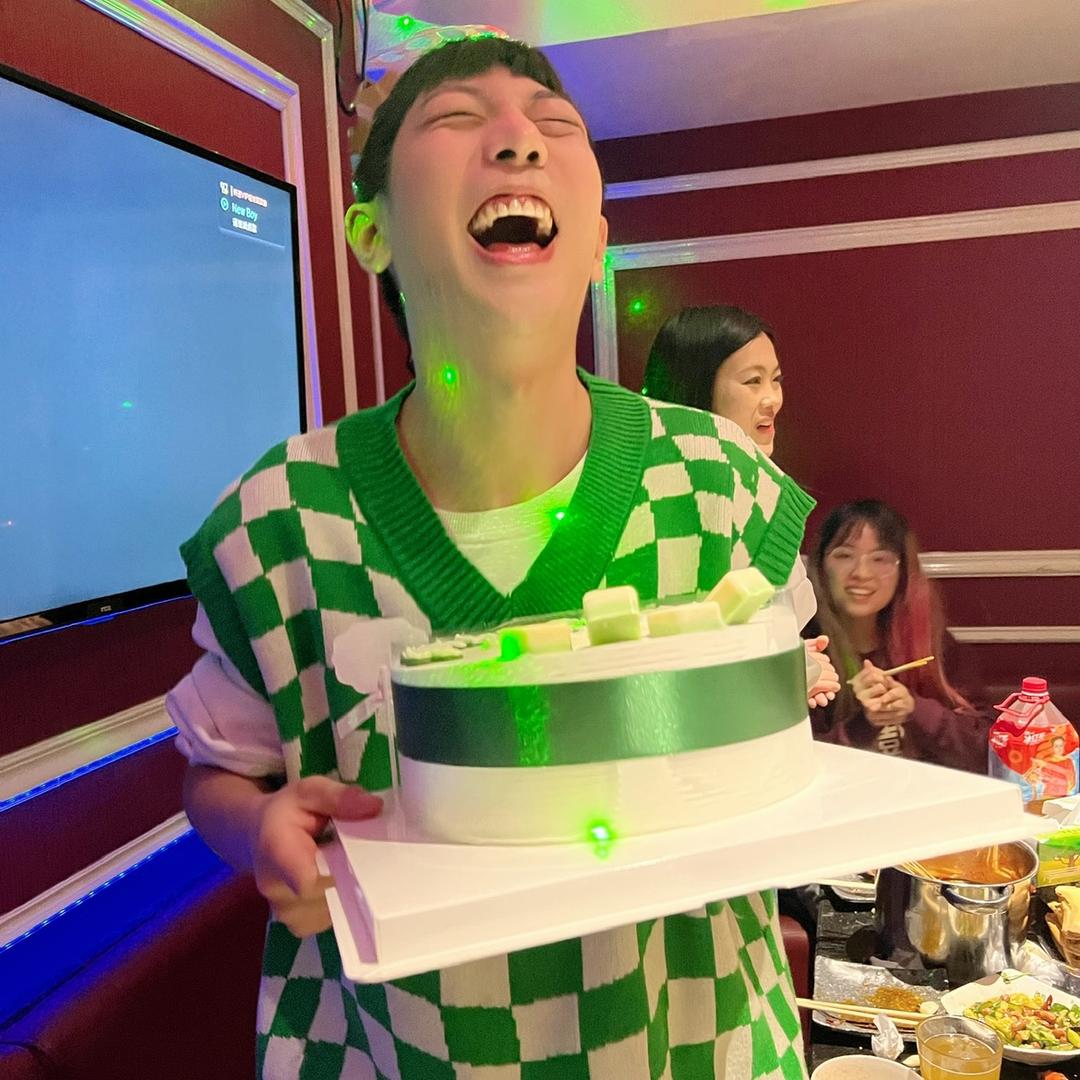 小王子吃吃喝喝