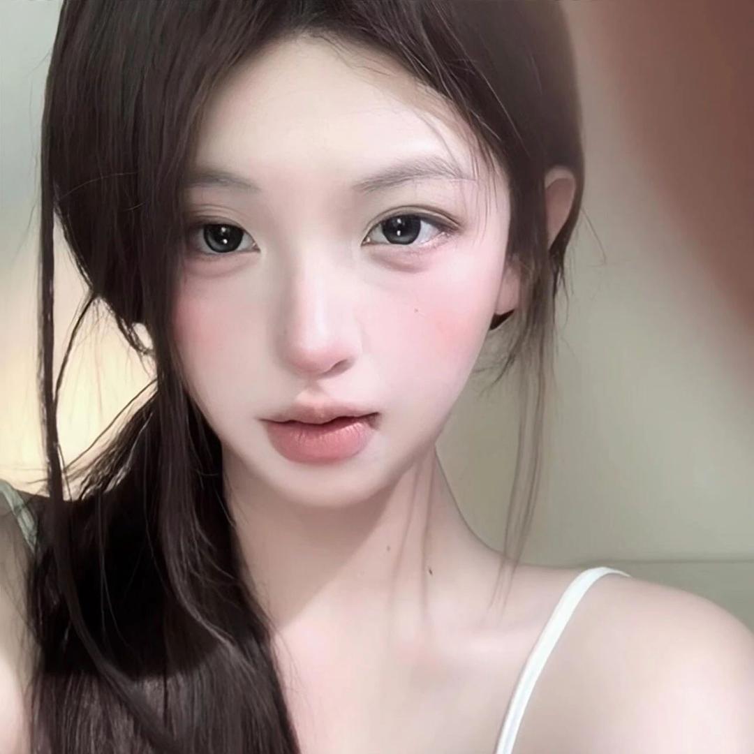 小张能吃八碗饭.