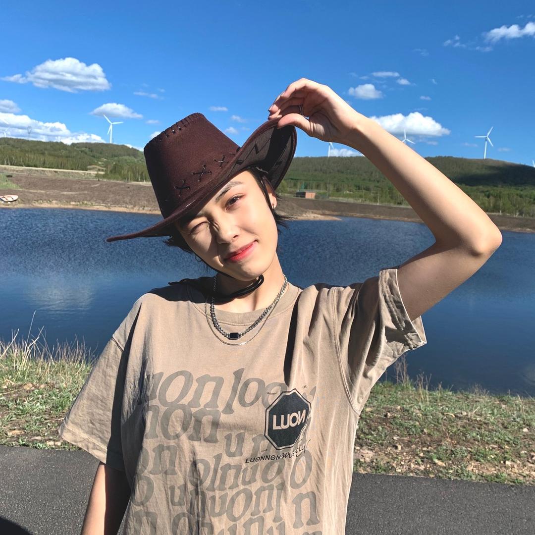 阿合娜尔_AHENAER