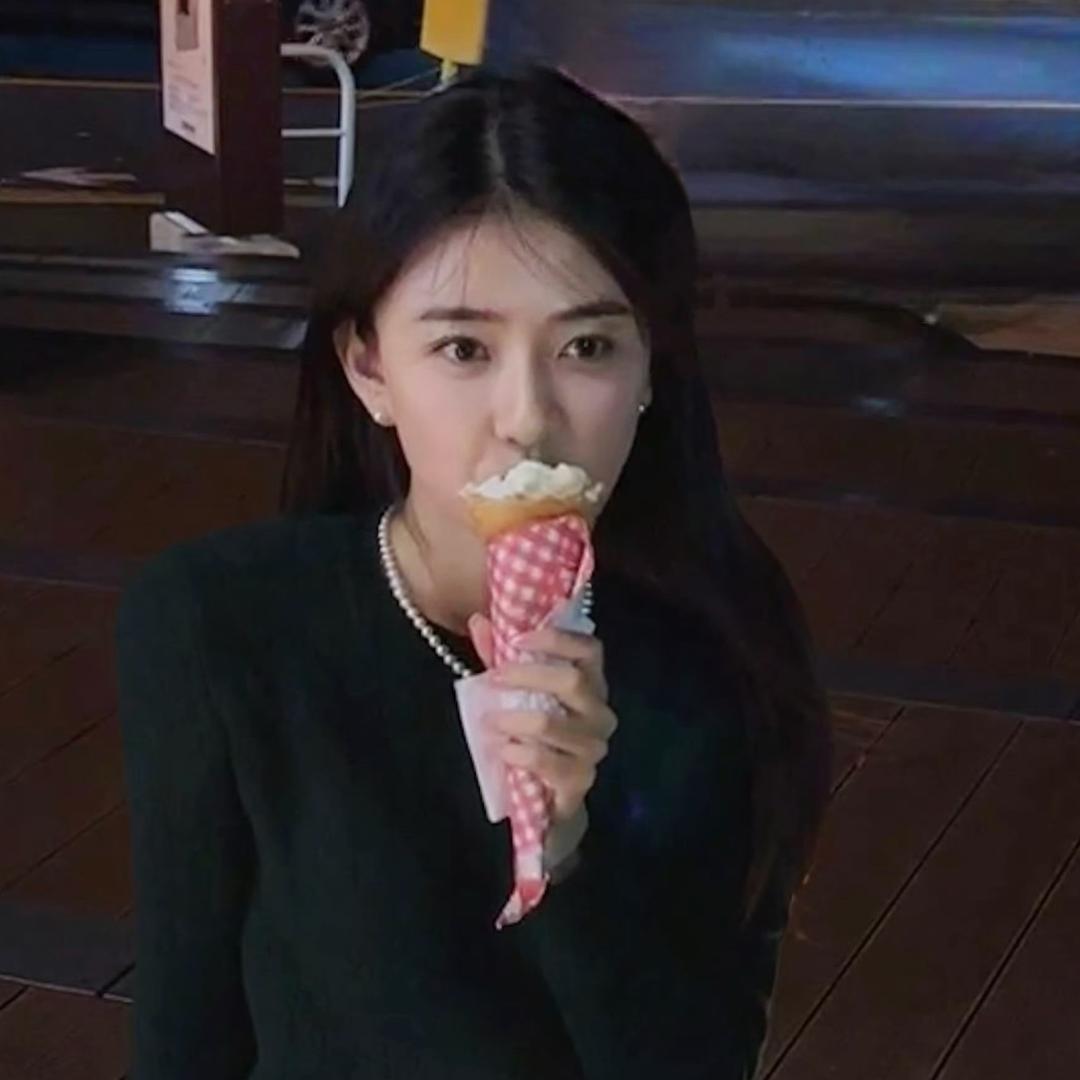 蛋黄-v-