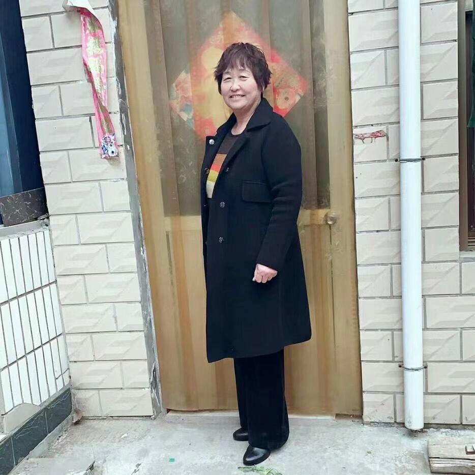 牛牛奶奶