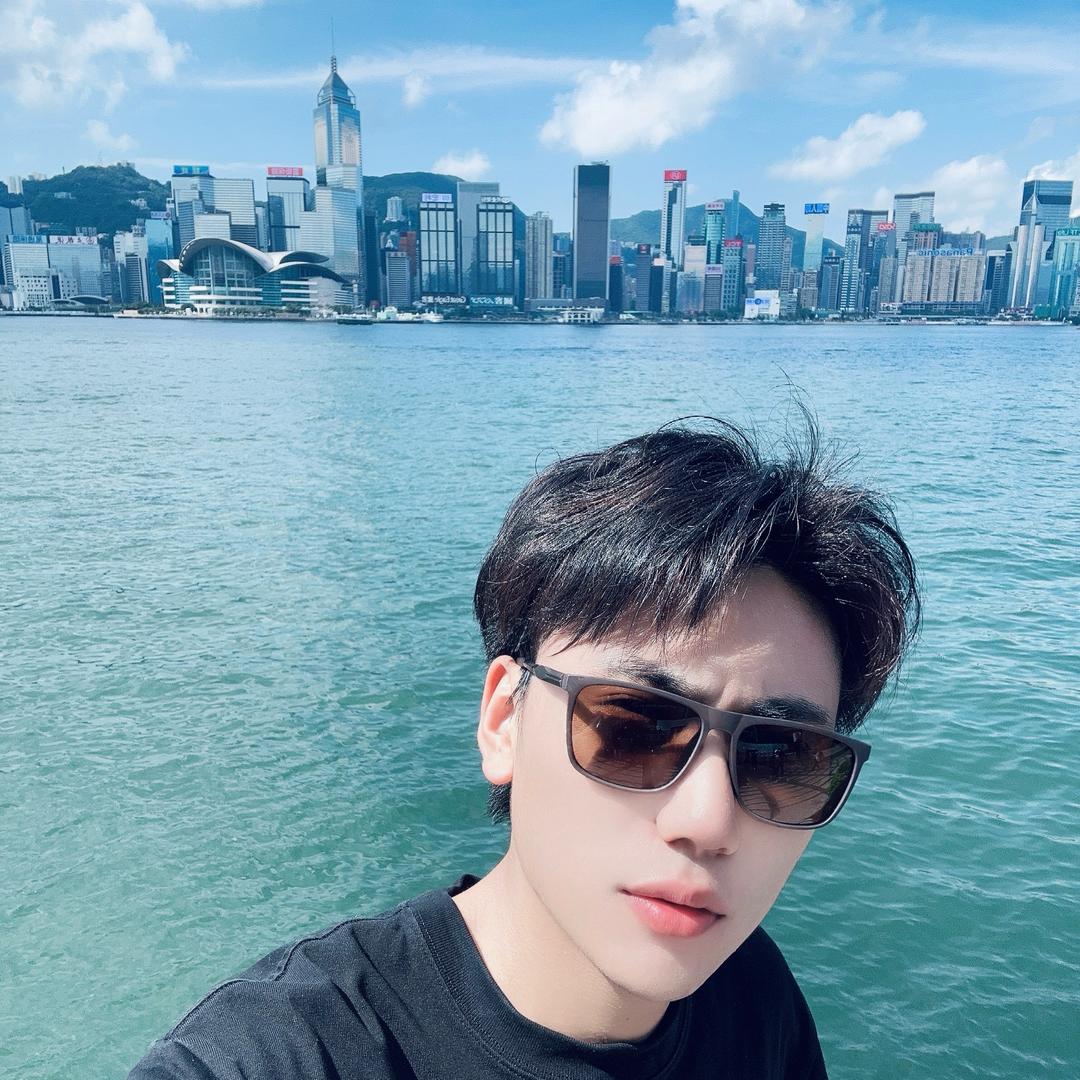 李哇噻