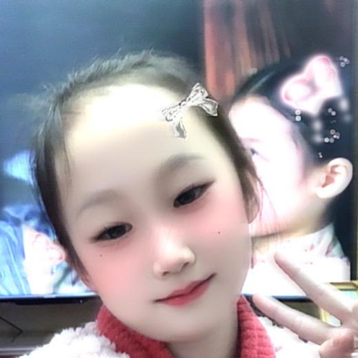 刘胧月