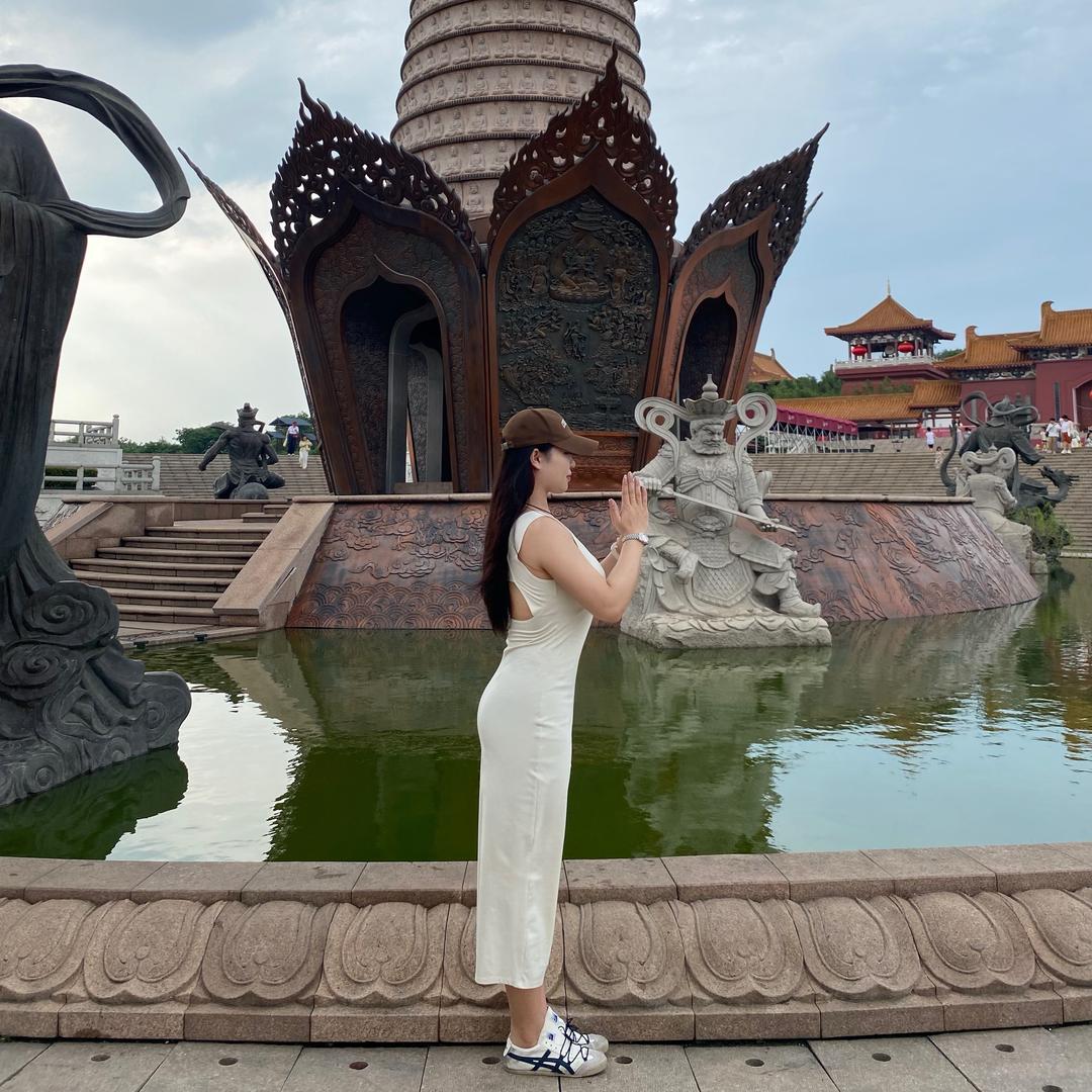 小饼干干儿🍪（160斤自信版）