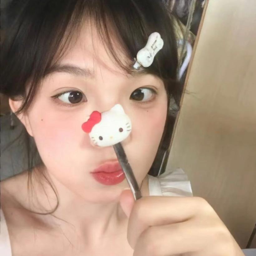 吃两个香辣鸡腿堡