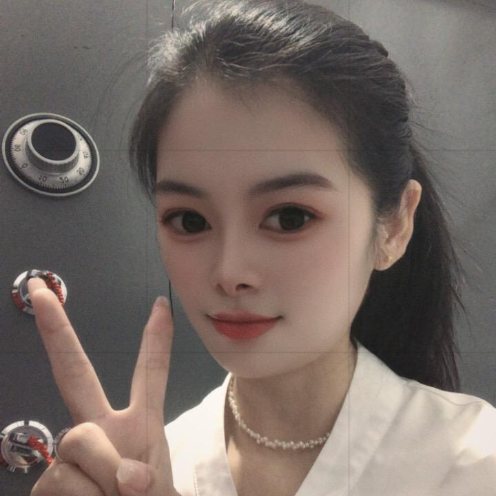 珠宝小姐姐小双
