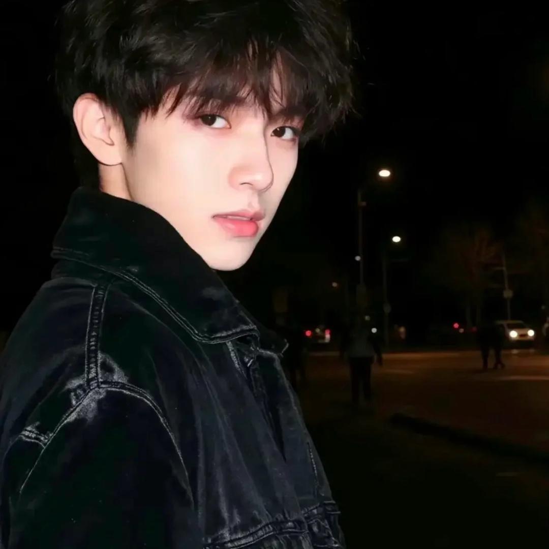 冬天烧火炉炉炉炉