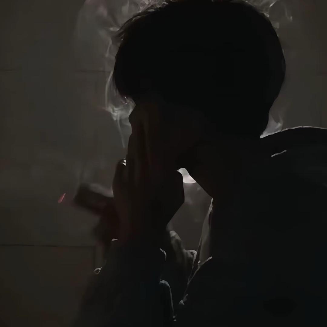 乐意李_ ᥫᩣ༠°