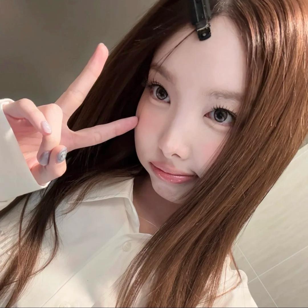 枝^