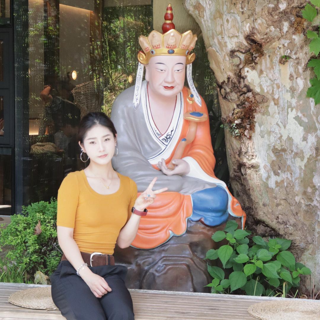 小洪吃不饱～