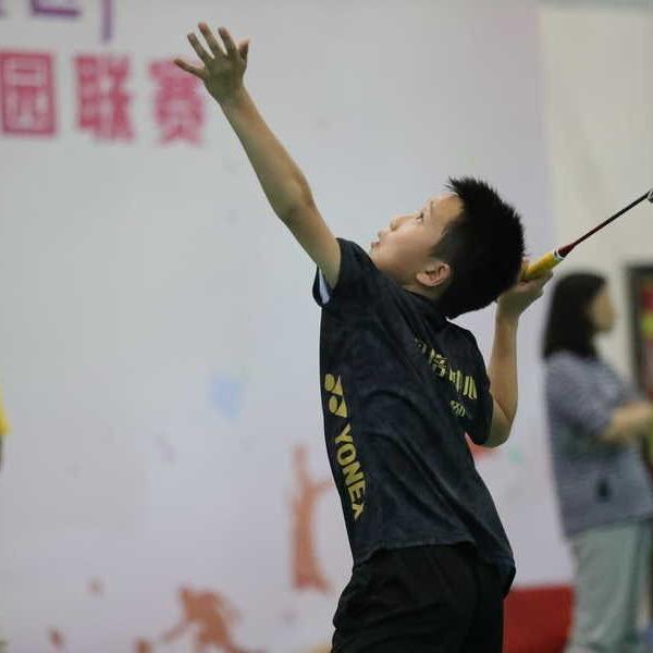俊熙爱打球