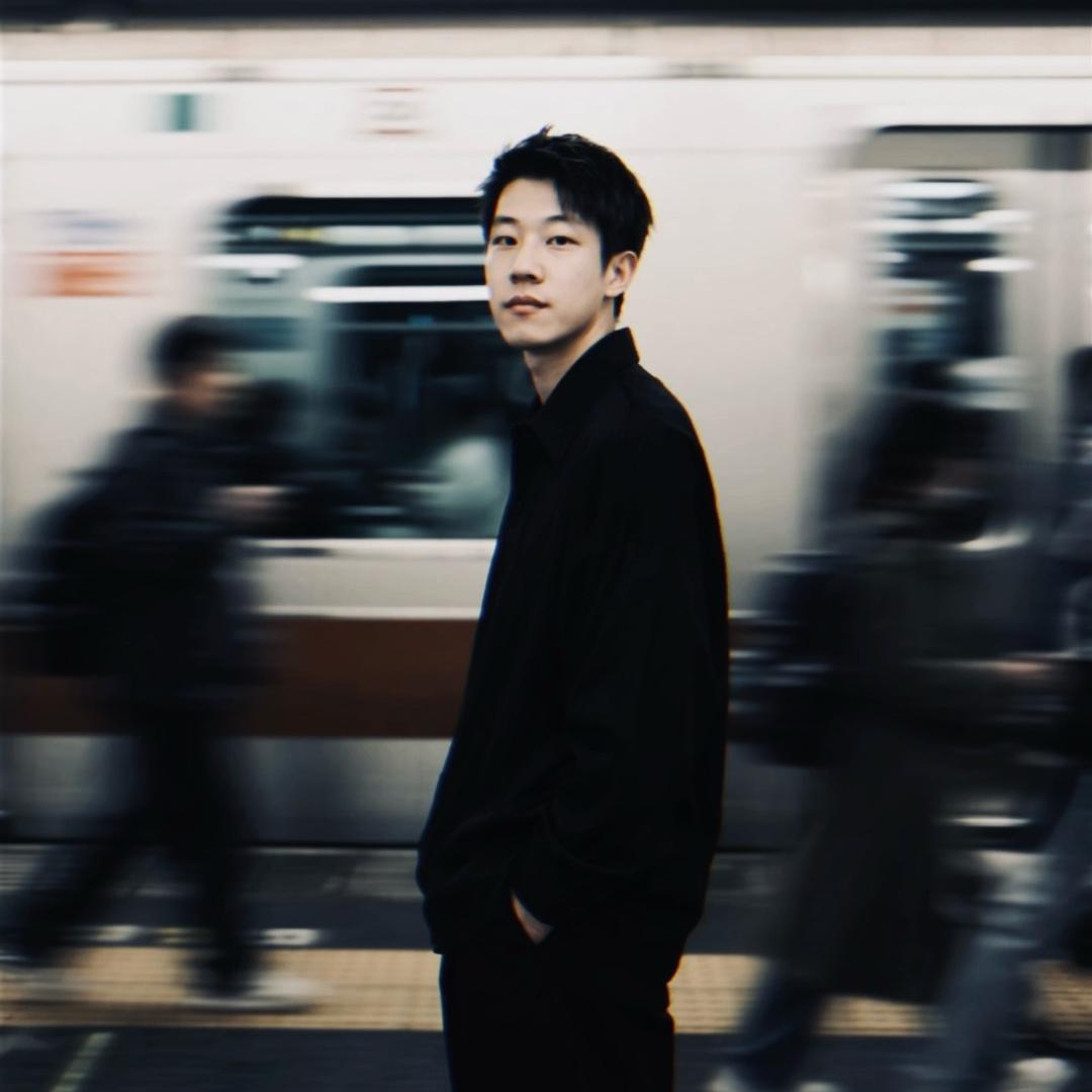一男