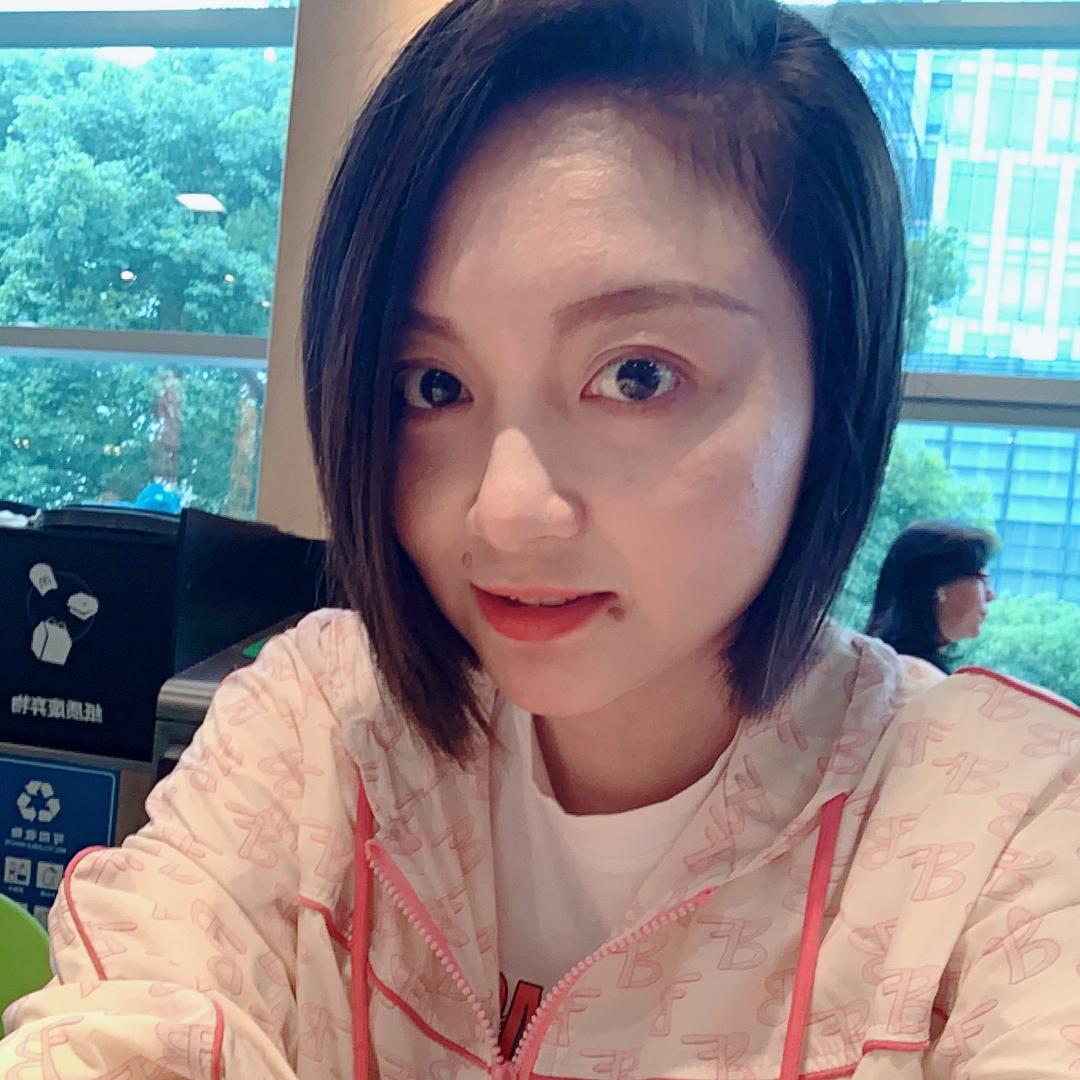 小黑姐姐