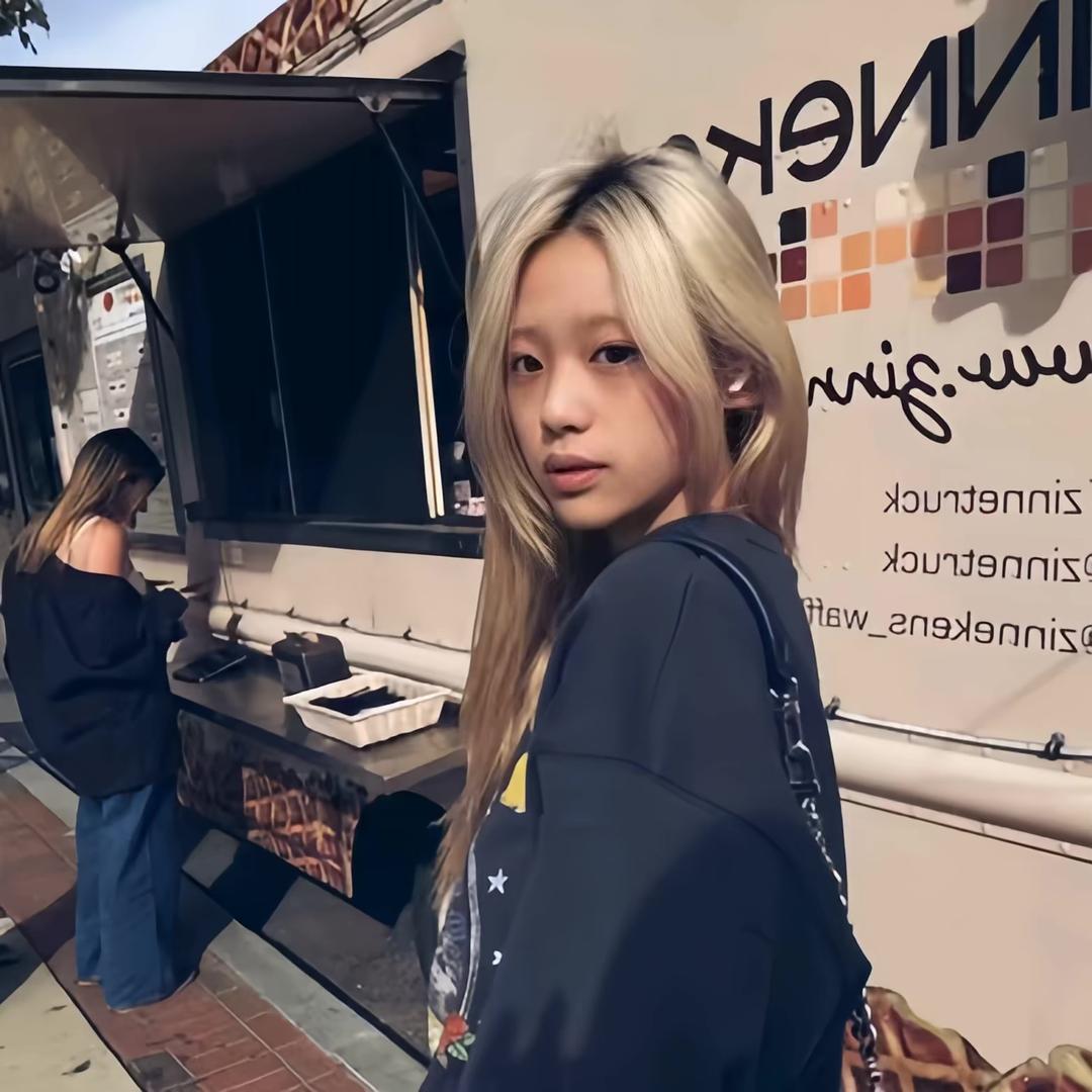 央🕊️