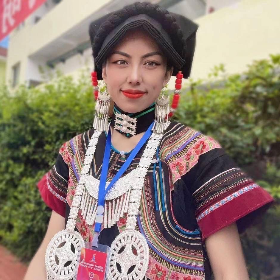 勒古粤娢Elaine