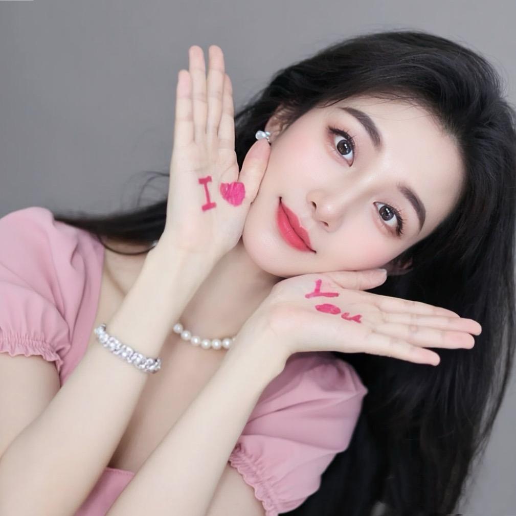 珠宝小姐姐🍬甜甜