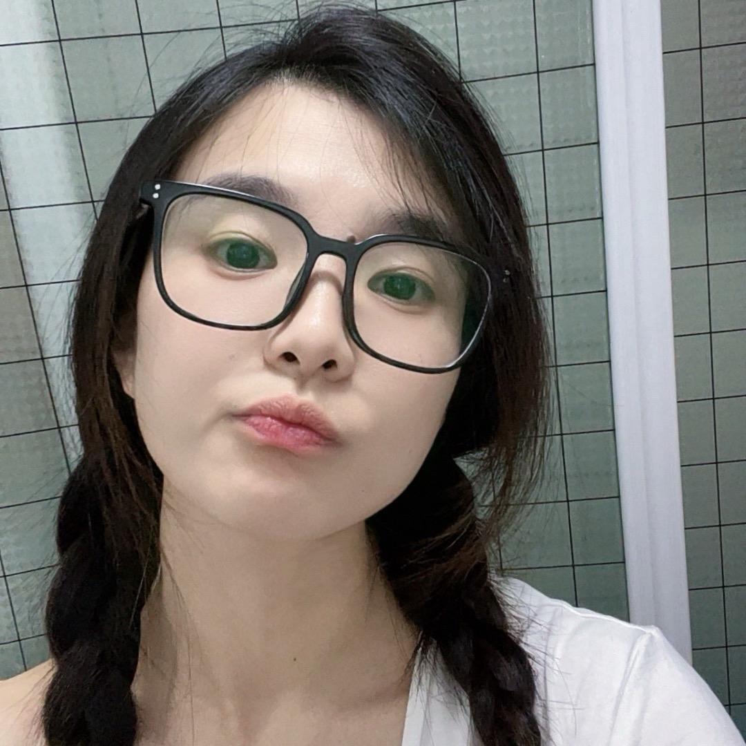 摆地摊的张小错⛱️