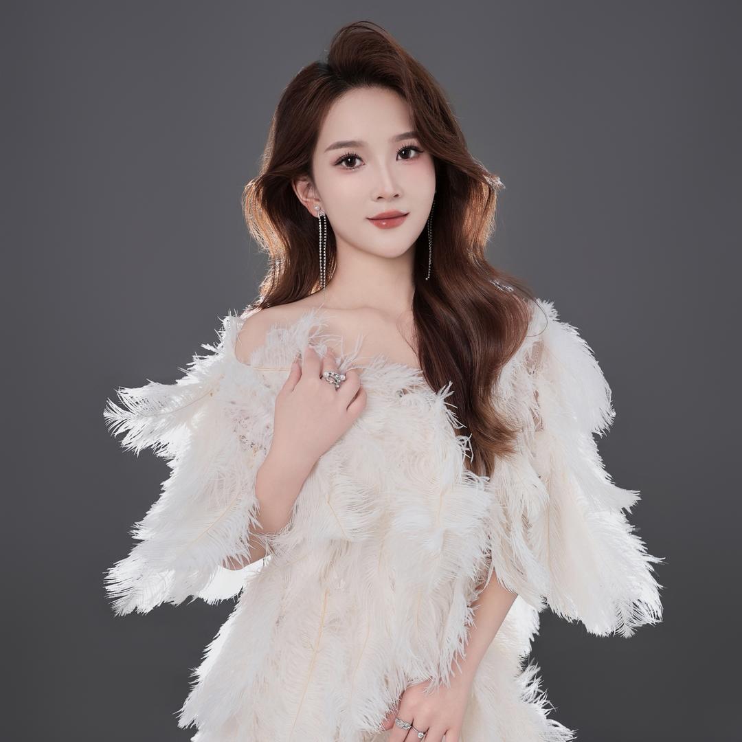 潇潇 . 🧸