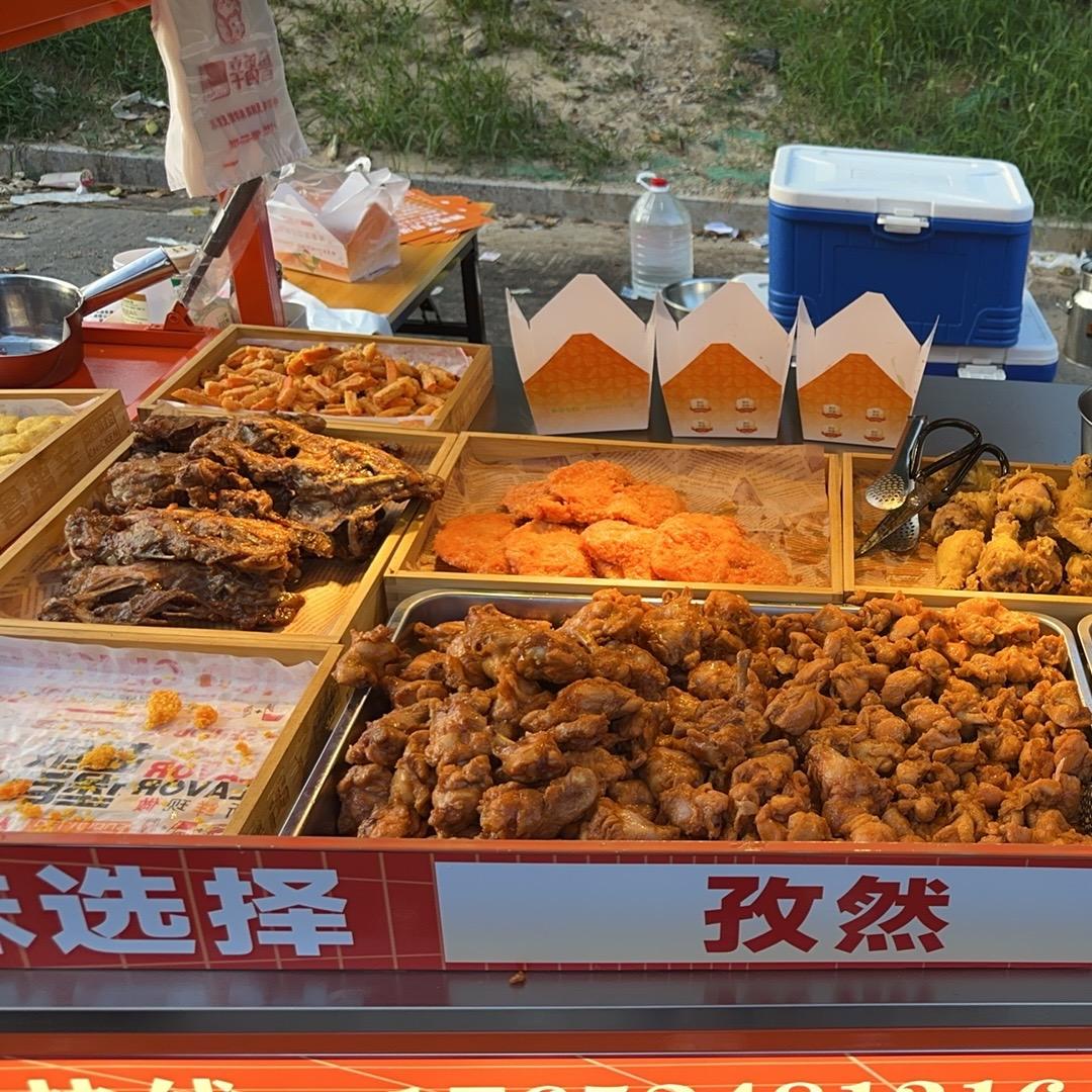 炸鸡三轮车摆摊
