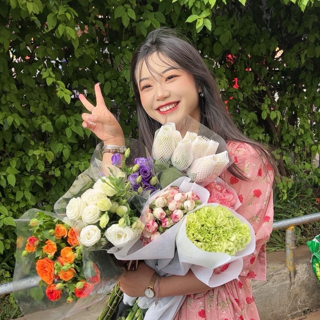 白开水小姐