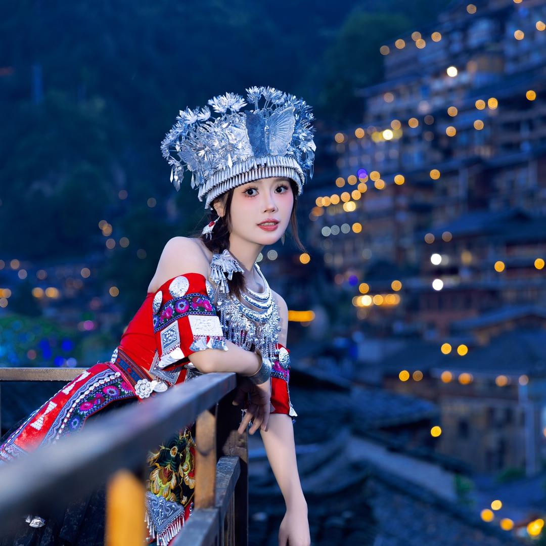 波章依